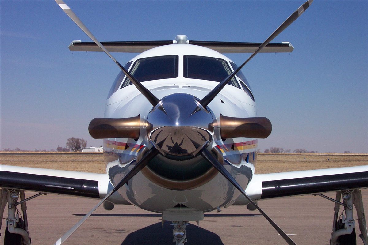 Pilatus PC-12 nose-on view